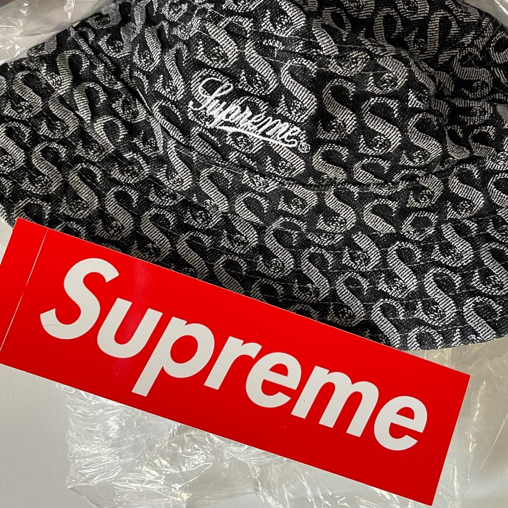 SUPREME Monogram Denim Crusher S/M - Picture 3 of 5